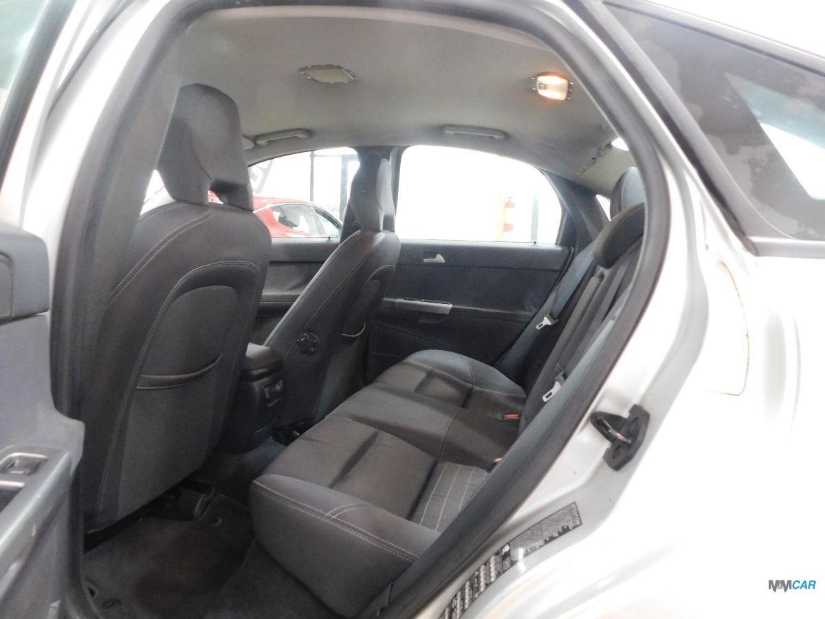 VOLVO - S40 - 2.0 D Momentum