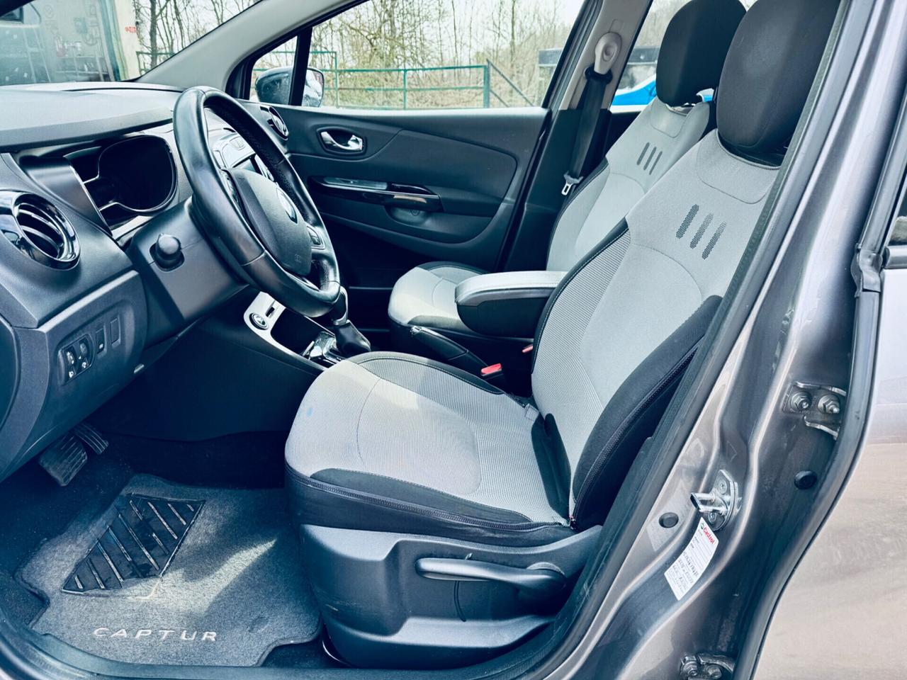 Renault Captur TCe 120 CV Automatica ok Neopatentati