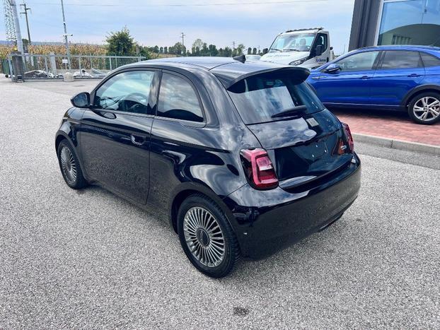 FIAT 500e Icon Berlina 42 kWh / BATTERIA GRANDE