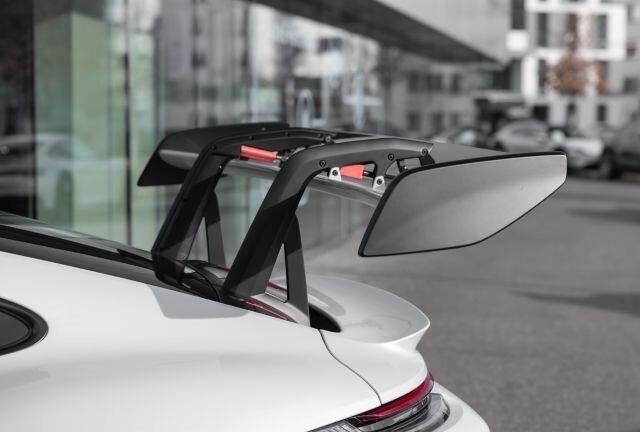 Porsche 911 GT3 RS Weissach