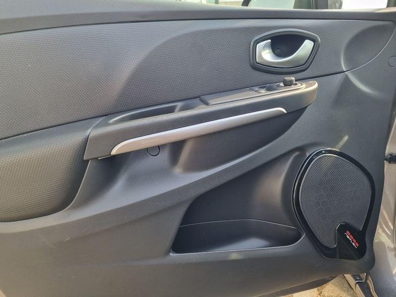 Renault Clio Clio 5p 1.5 dci Costume National 75cv NEOPATENTATO