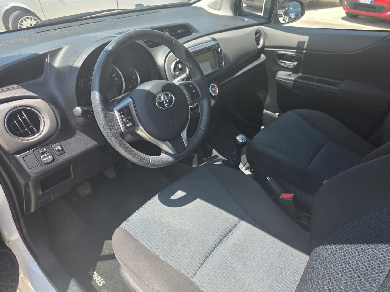 Toyota Yaris 1.0 5 porte Lounge