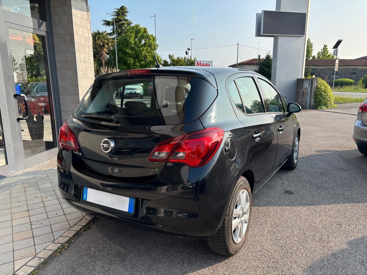 Opel Corsa 1.4 GPL Neopatentati