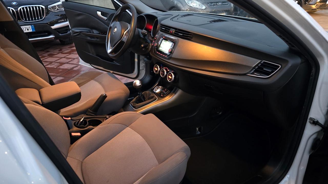 Alfa Romeo Giulietta 1.4 Turbo 120 CV GPL Distinctive