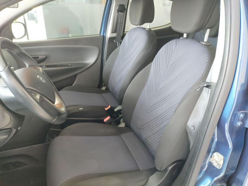 Lancia Ypsilon 1.0 FireFly 5 porte S&S Hybrid Gold