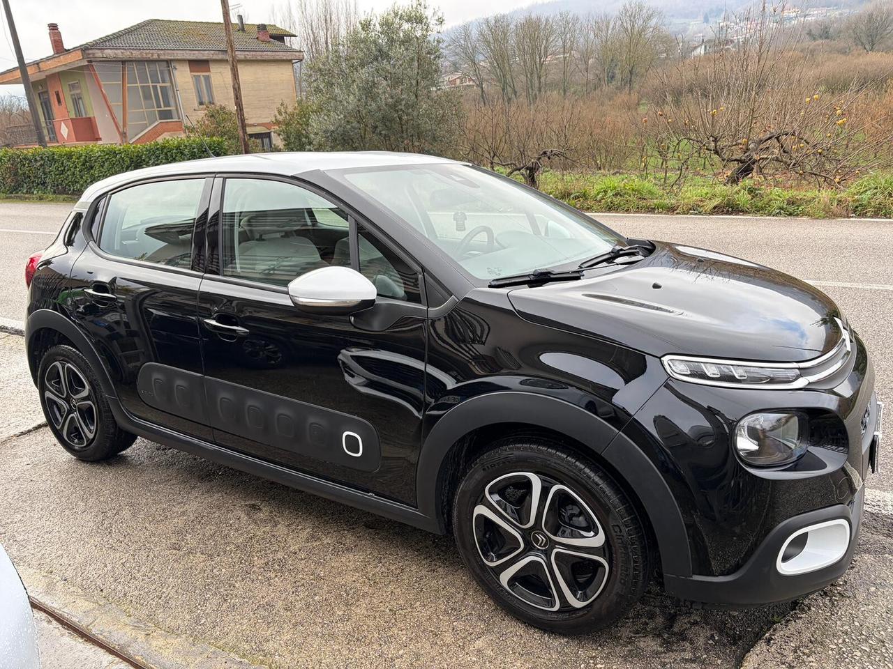 Citroen C3 1.2 PureTech 82cv Shine