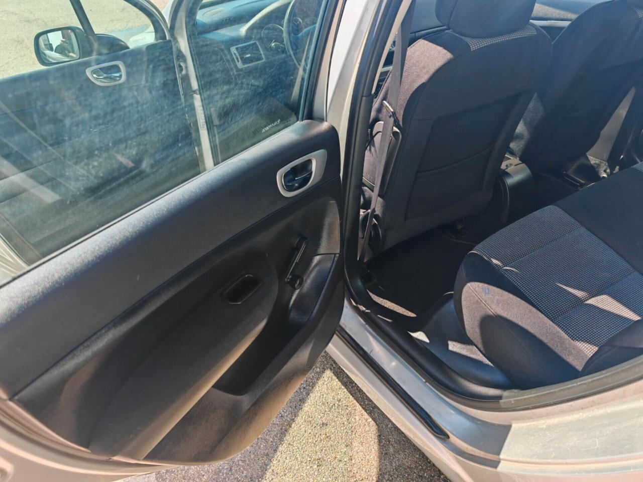 Peugeot 307 1.4 16V HDi 90CV