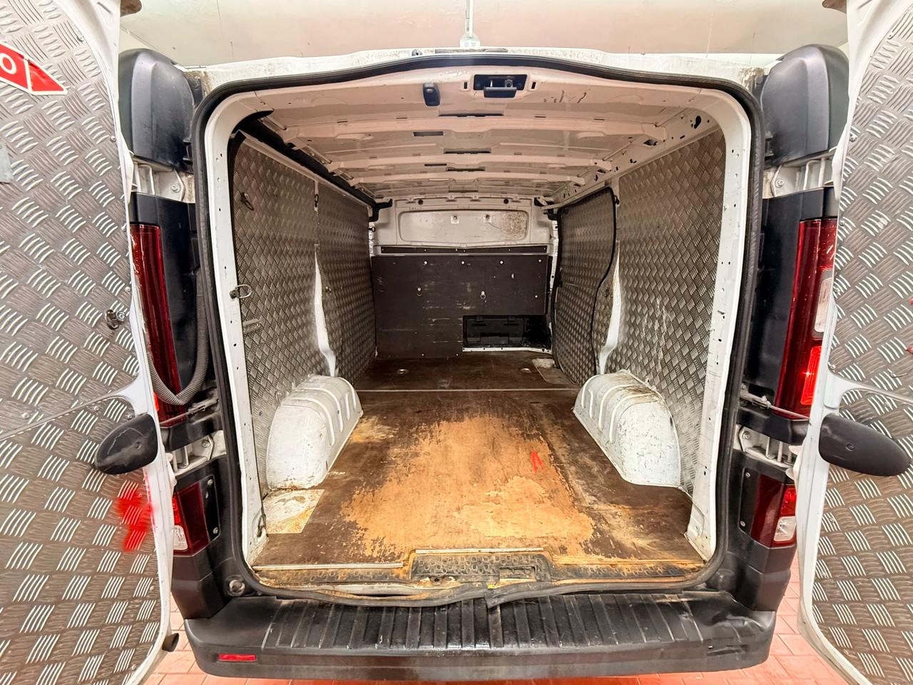 Opel Vivaro 1.6 CDTI 116cv 6 Marce