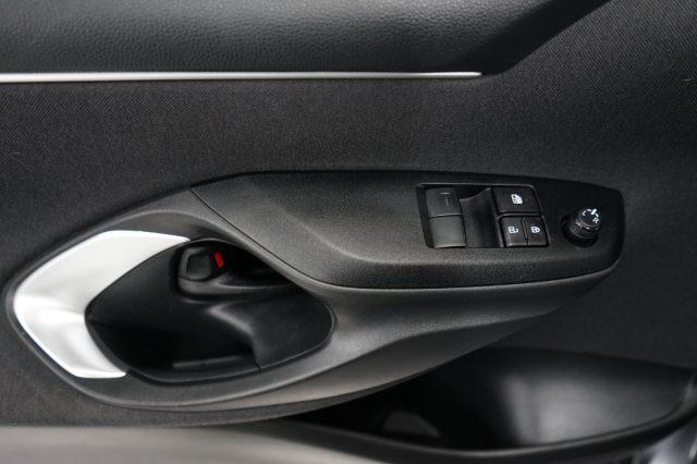 TOYOTA Yaris 1.5 Hybrid 5 porte Business