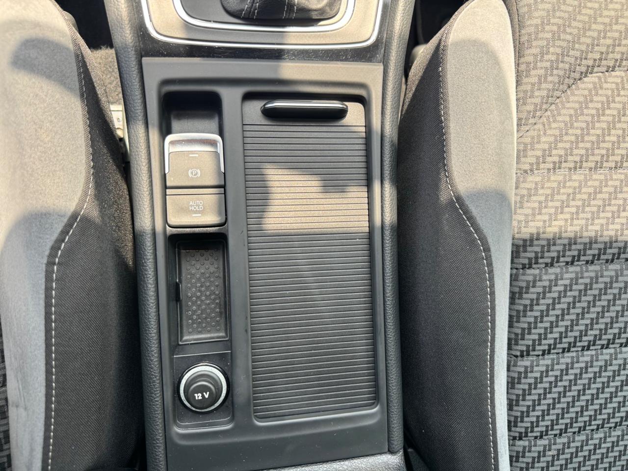 Volkswagen Golf 2.0 TDI 150cv DSG 5p. R-Line