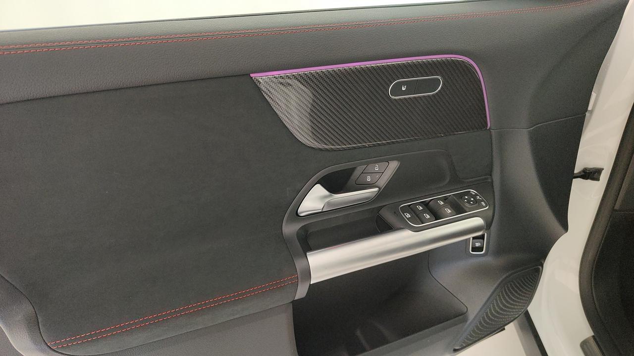 Mercedes-Benz GLA 200 d Automatic 4MATIC