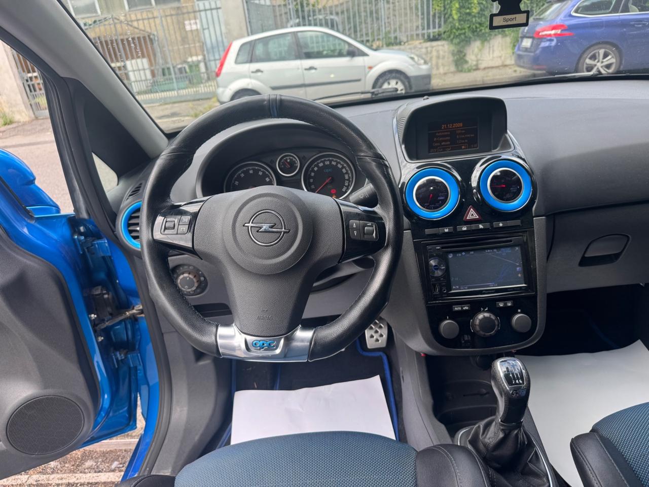 Opel Corsa 1.6 T 192CV 3 porte OPC