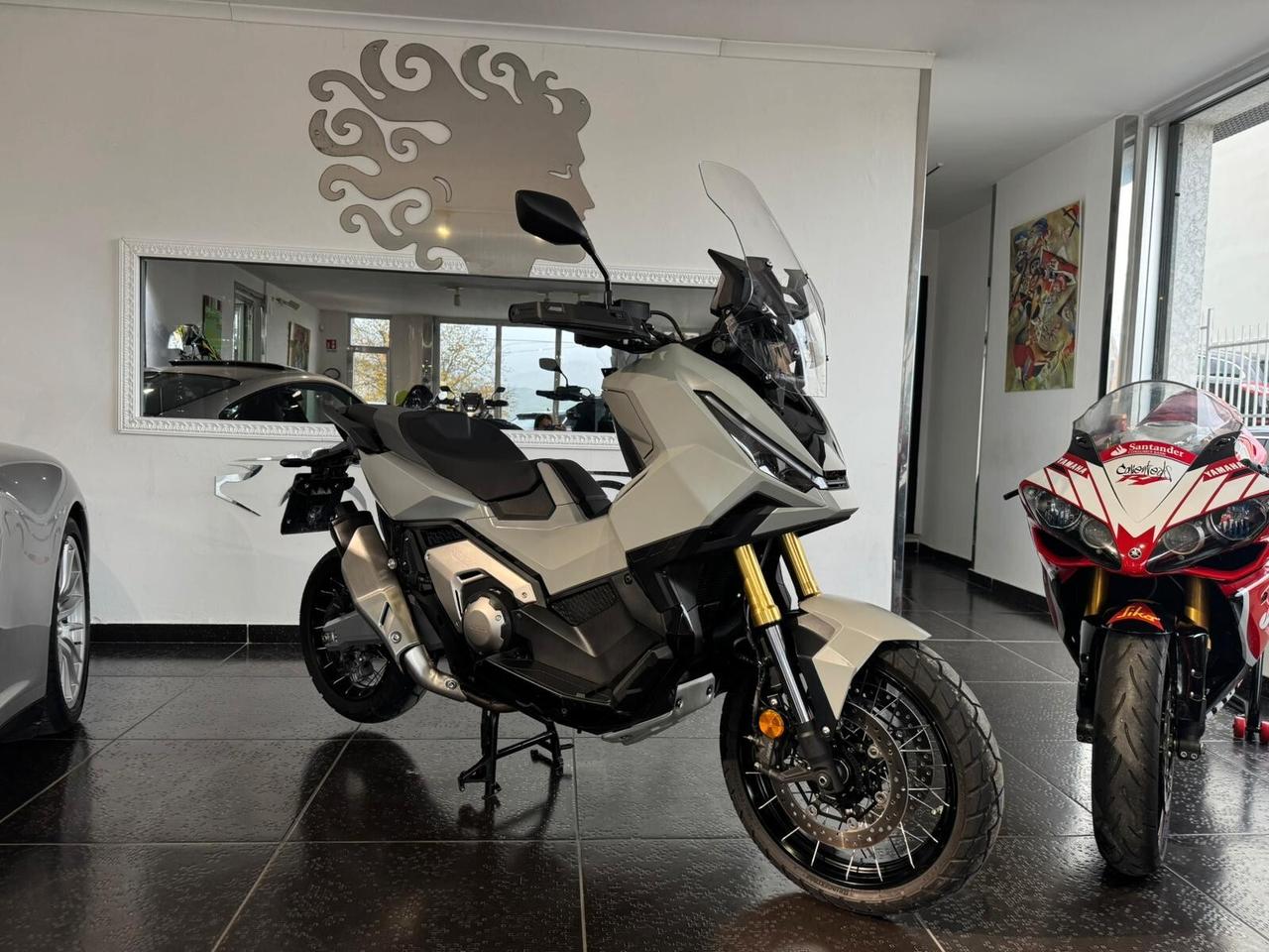 Honda X-ADV 750 soli 900km