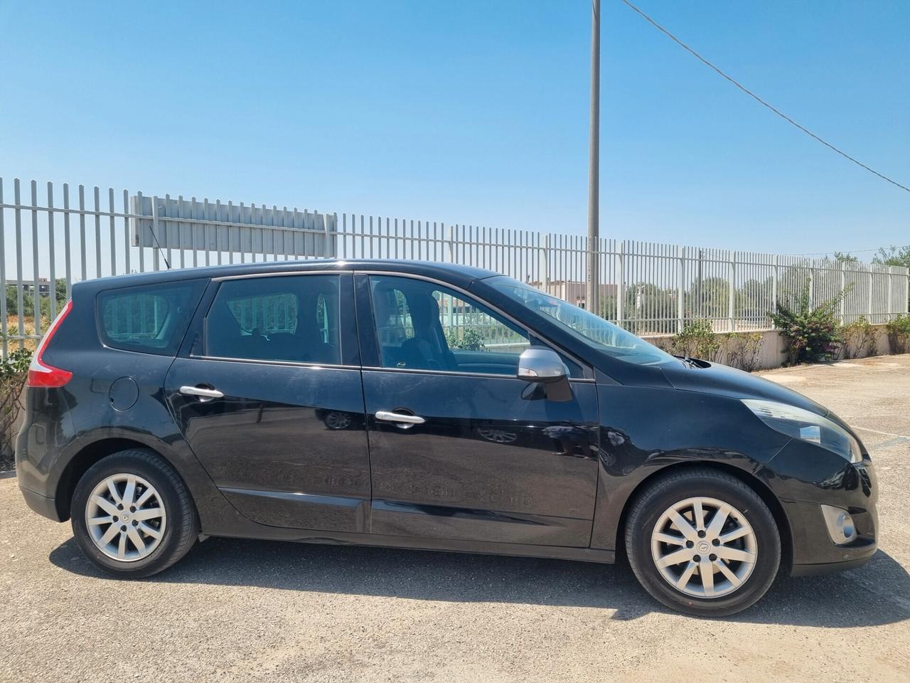 Renault Scenic 1.9 dCi 130CV EleGO 7 POSTI