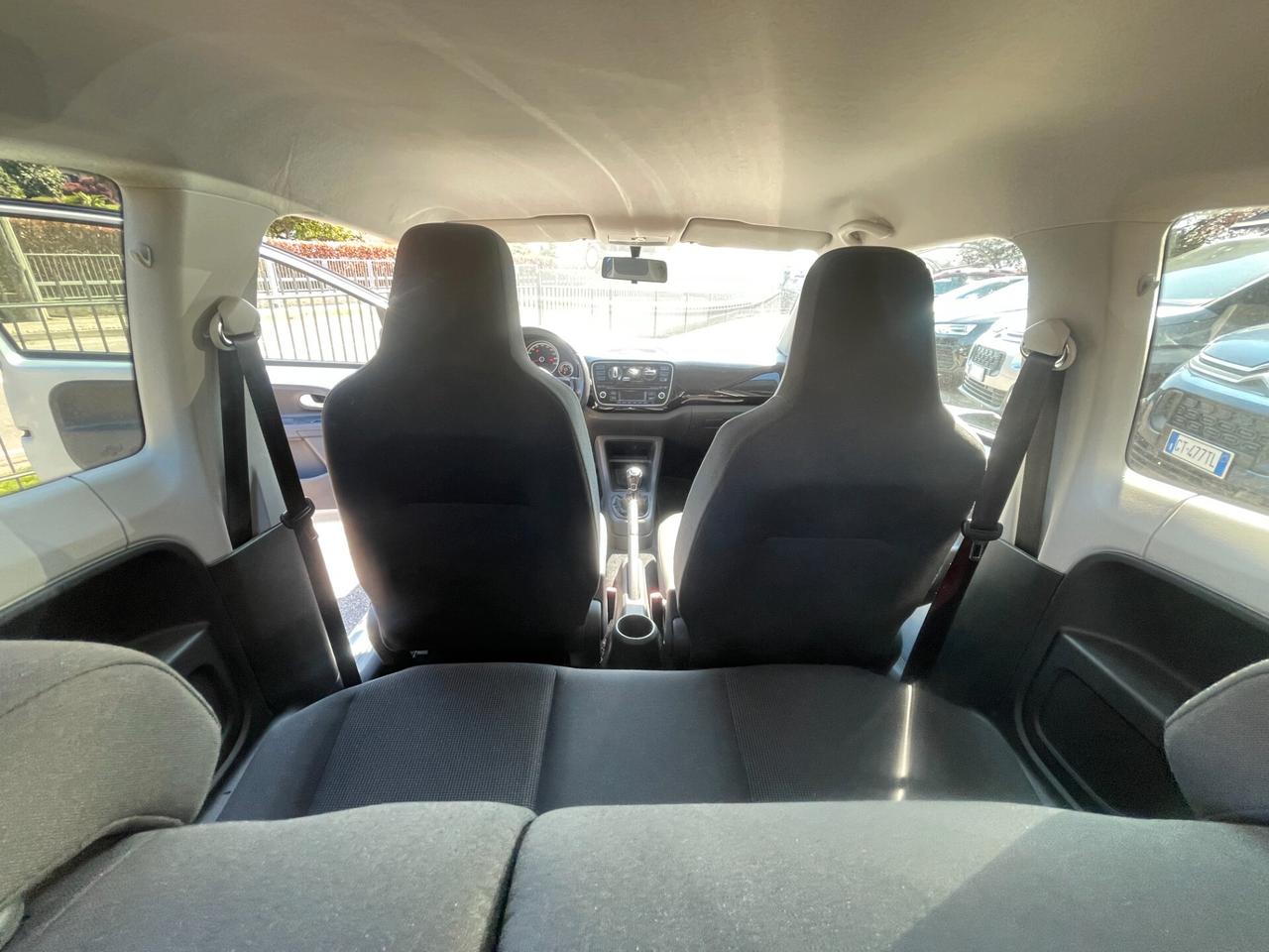 Volkswagen up! 1.0 75 CV 3p. high