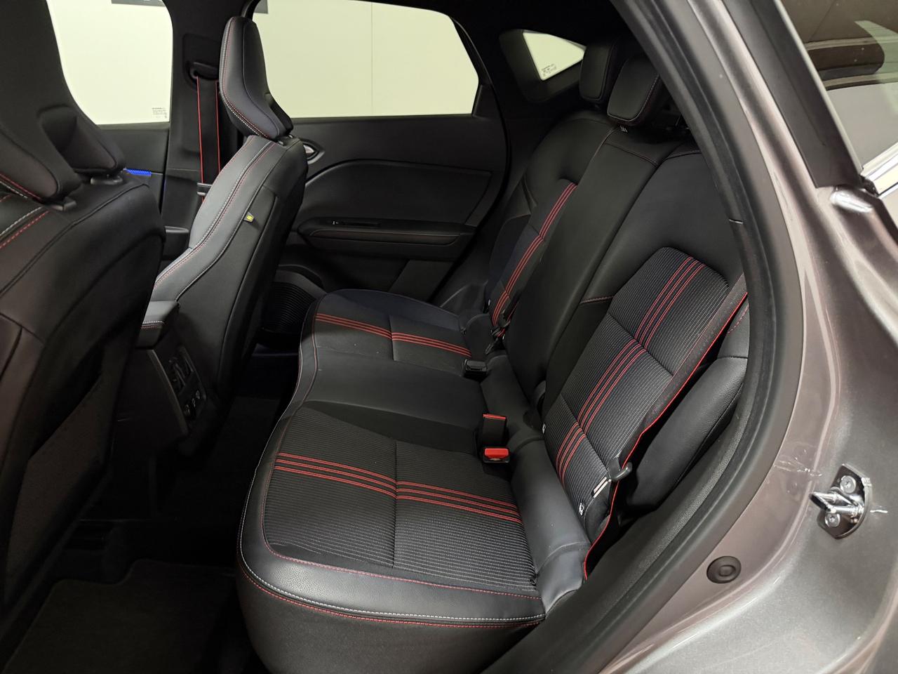 Renault Captur Full Hybrid E-Tech 145 CV RS Line