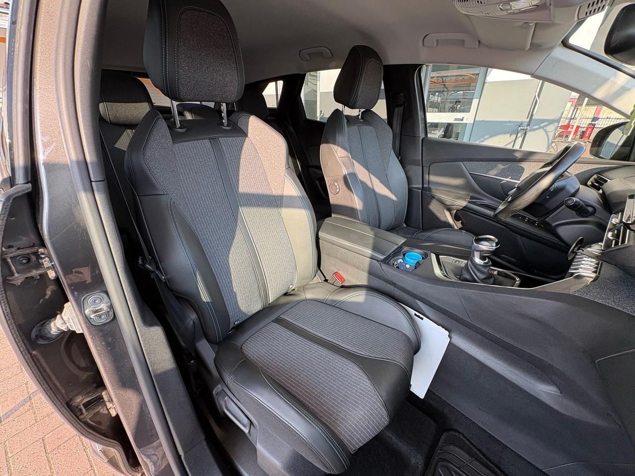Peugeot 3008 Allure Pack 1.5 Blue HDi 130 #11831