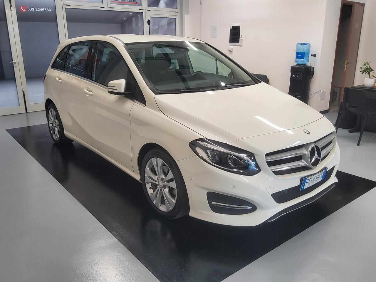 Mercedes-benz B 180 Premium