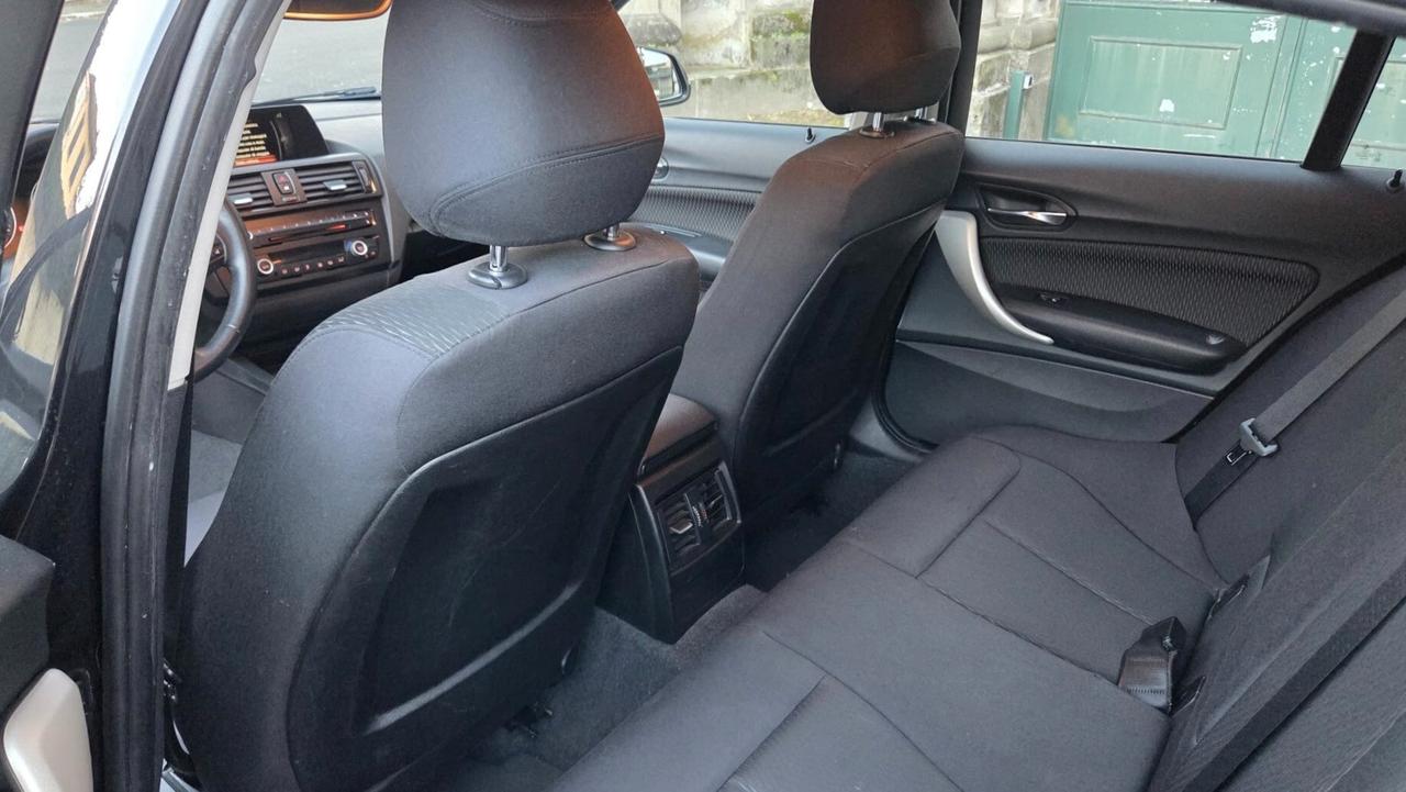 Bmw 118d 5p. Business AUTOMATICA NAVI GARANZIA