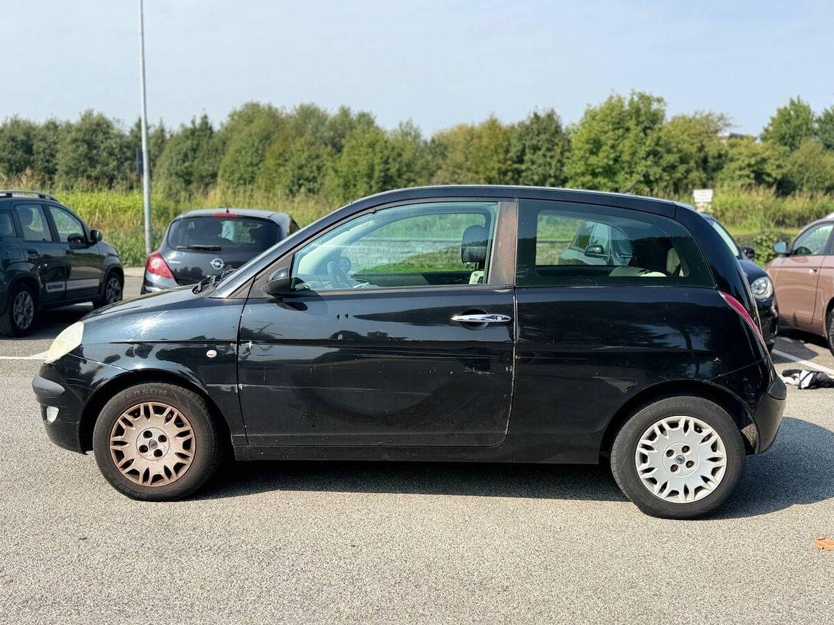 Lancia Ypsilon 1.2 8v