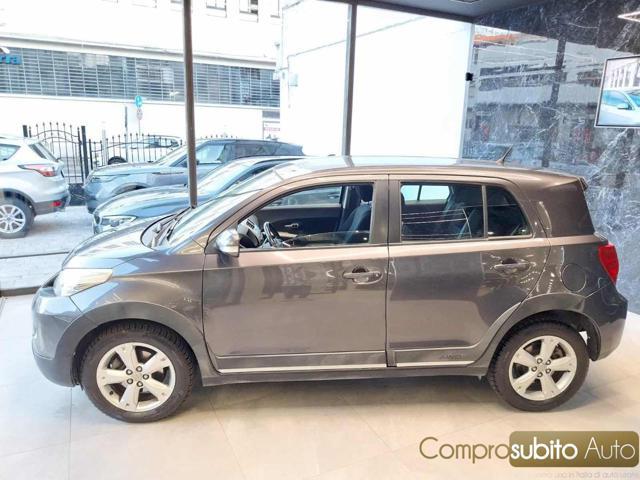 TOYOTA Urban Cruiser 1.4 D-4D AWD Luxury