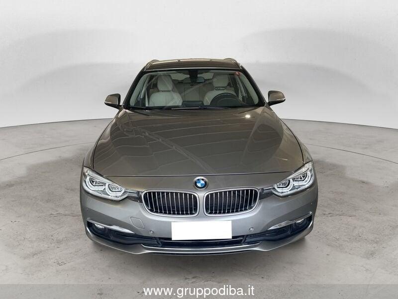 BMW Serie 3 Touring Serie 3 F31 2015 Touring Diese 318d Touring Luxury auto