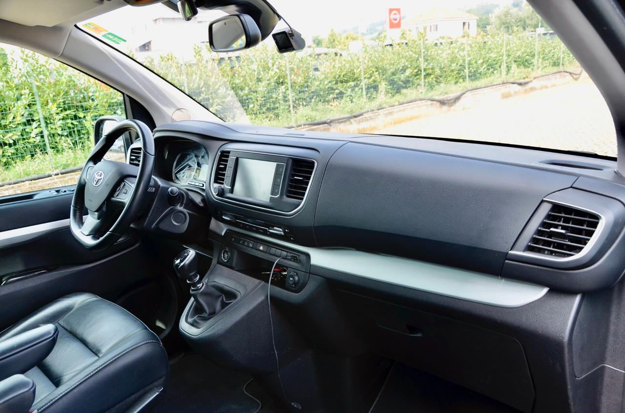TOYOTA PROACE VERSO 1.5d 120cv LUXURY COMPACT 8 POSTI, UNICOPROPRIETARIO, TETTO, UFF ITALIANA, EURO 6D, NAVI, RETROCAMERA 360°, PERMUTE