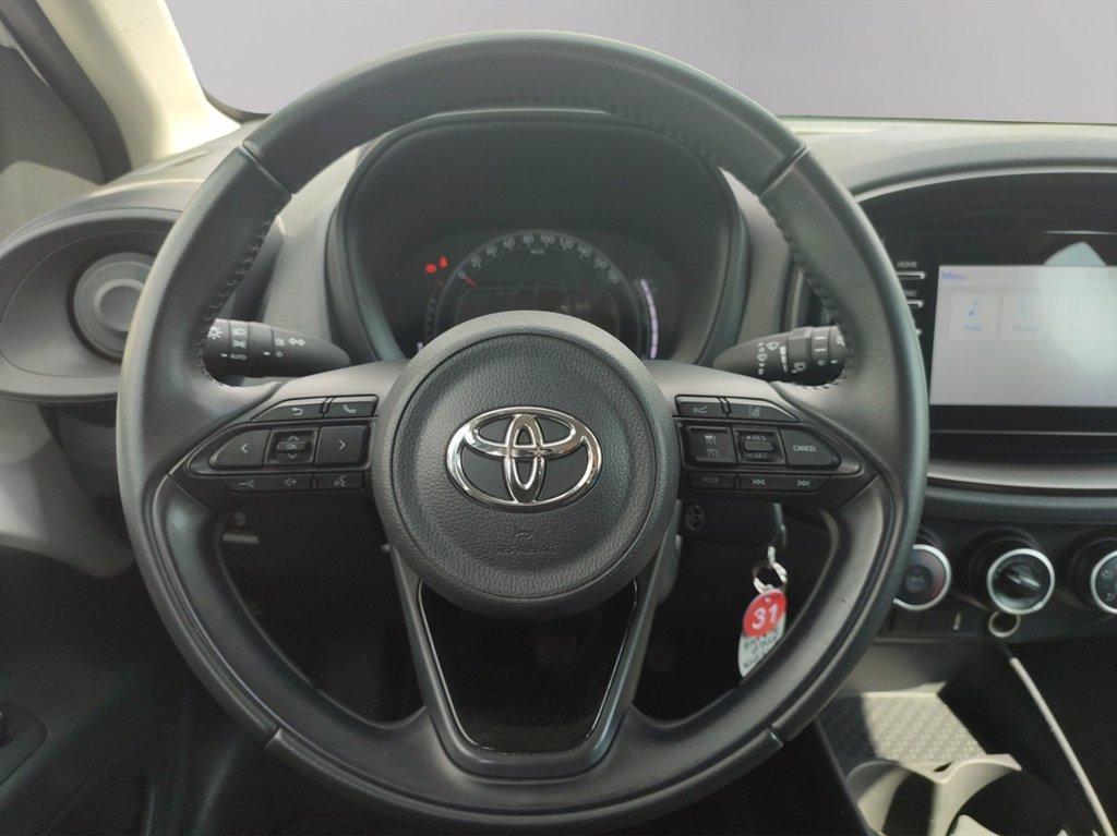 TOYOTA Aygo x 1.0 active 72cv del 2023