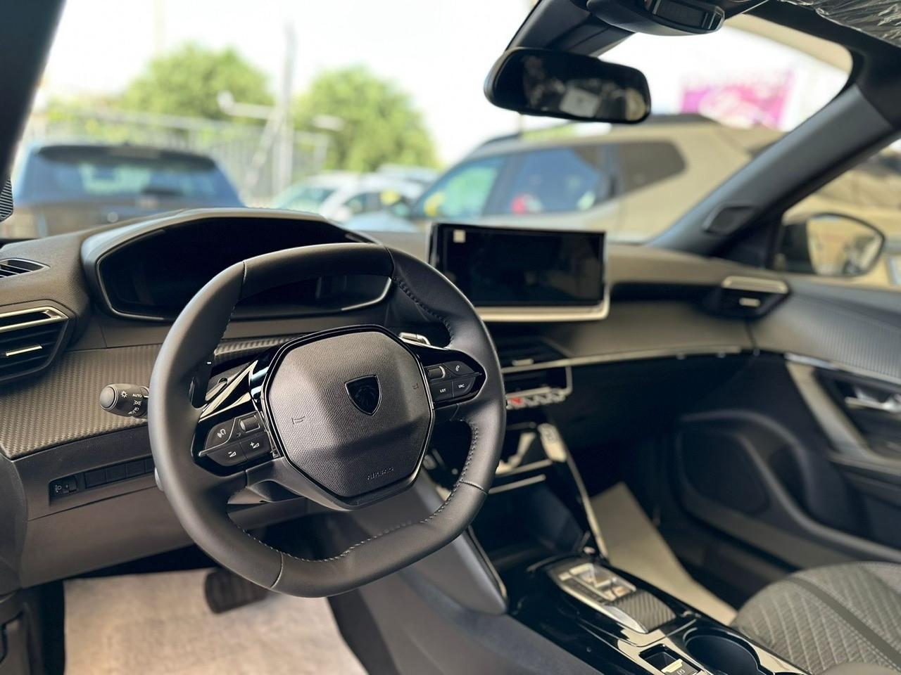 Peugeot 2008 Hybrid 145 e-DCS6 Allure