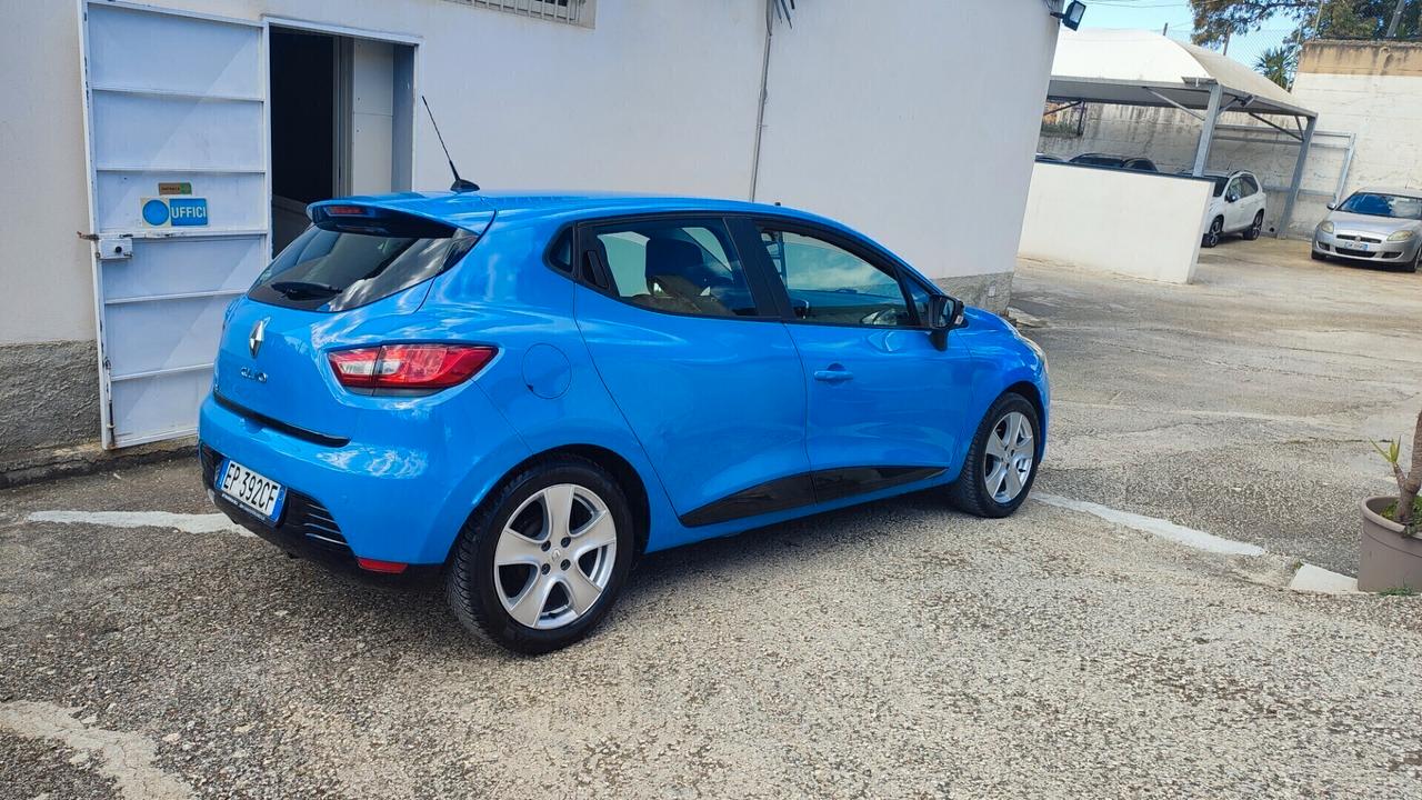 Renault Clio 1.2 75CV 5 porte Wave
