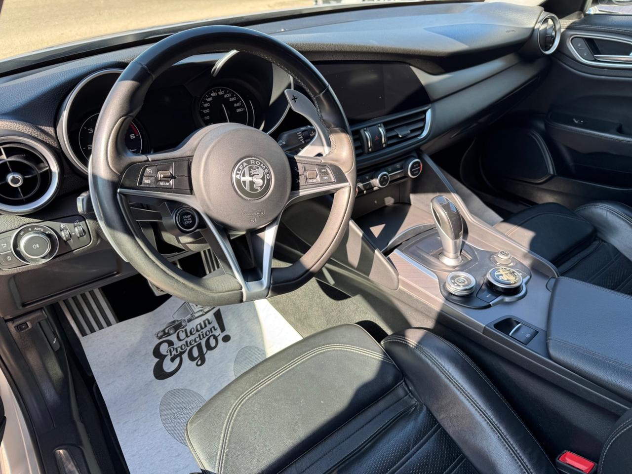 Alfa Romeo Giulia 2.2 Td 210 CV AWD Q4 Veloce GARANZIA