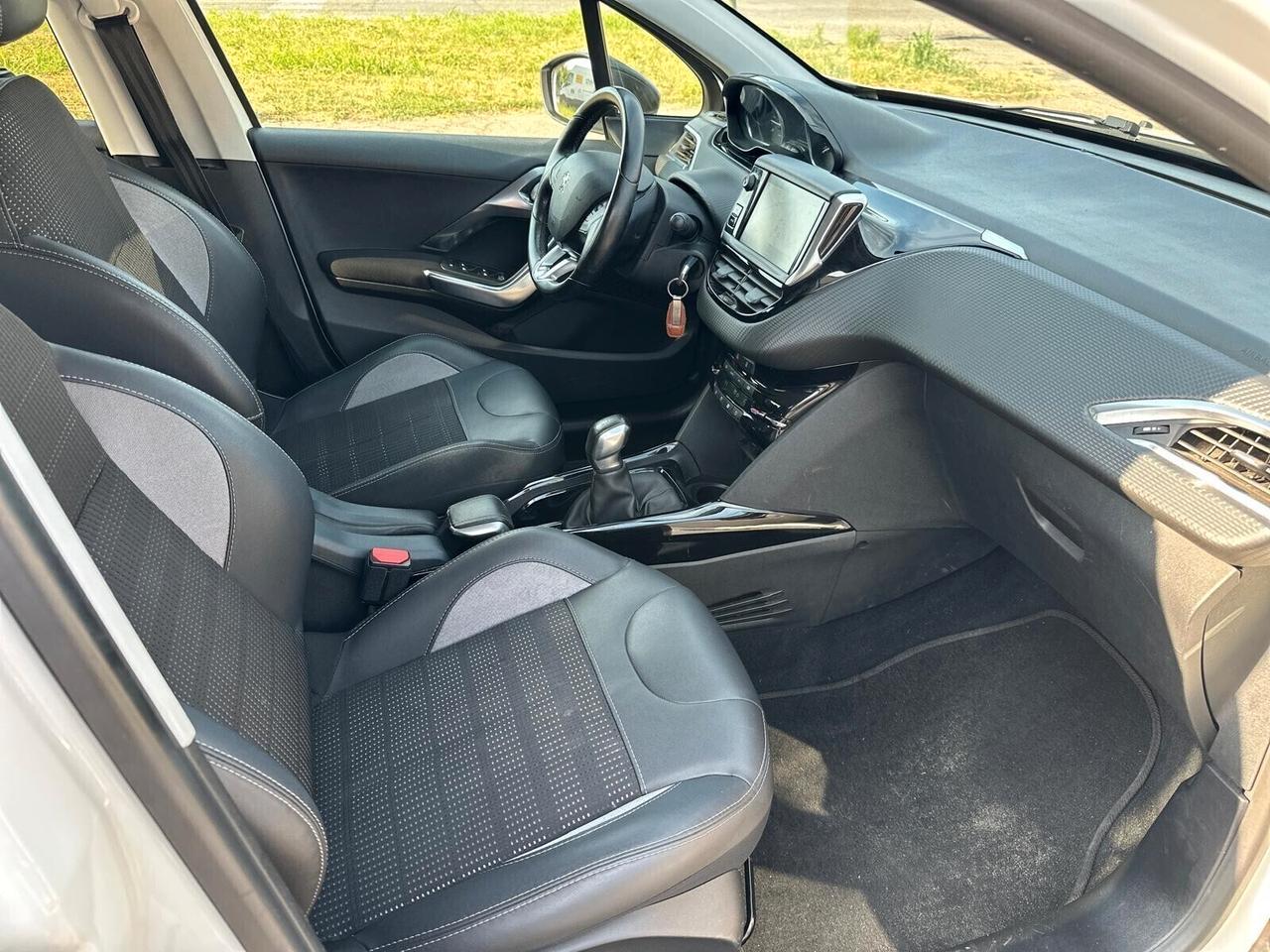 Peugeot 2008 PureTech Turbo 110 S&S Black Matt