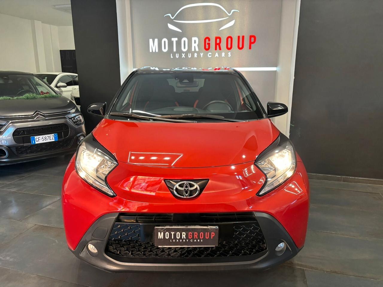 Toyota Aygo Connect 1.0 VVT-i 72 CV 5 porte x-play