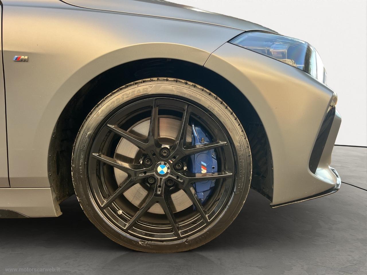 BMW M 135i xDrive Colorvision Edition