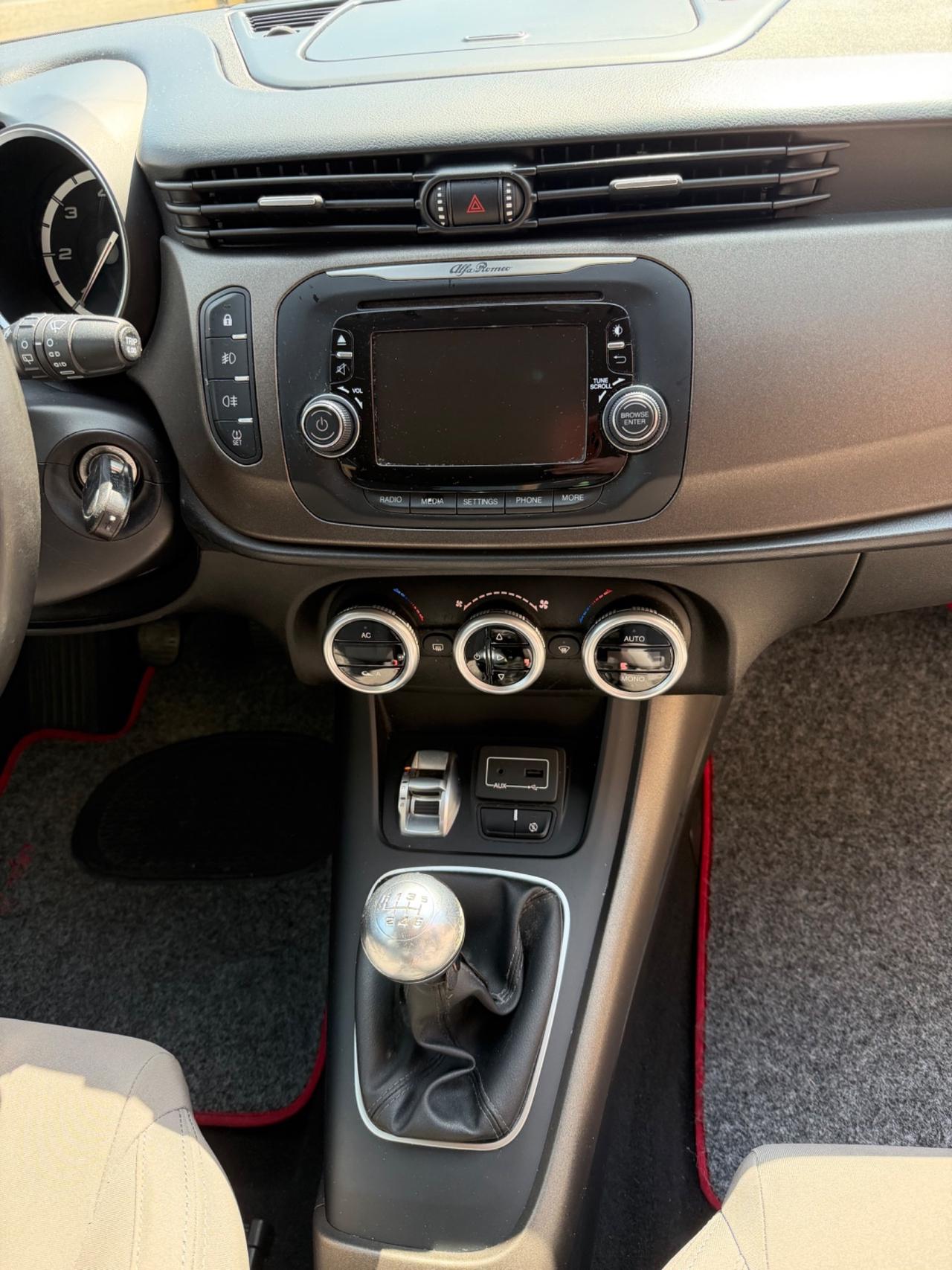 Alfa Romeo Giulietta 1.6 JTDm-2 105 CV Distinctive