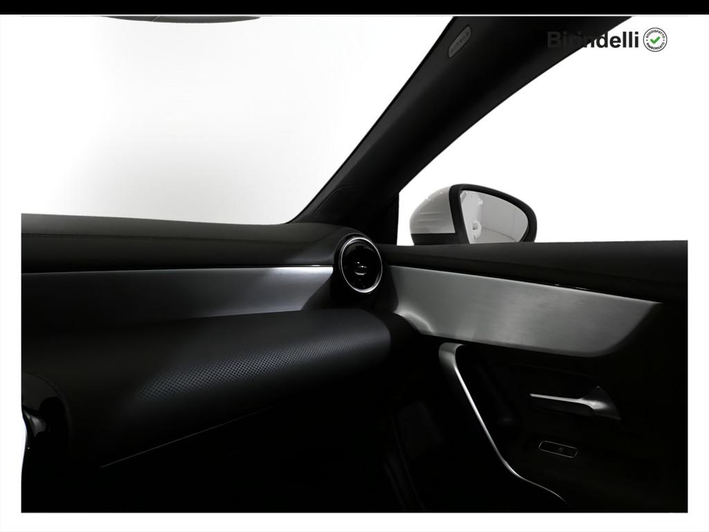 Mercedes-Benz CLA S.Brake (X118) - CLA 200 d Automatic Shooting Brake Premium