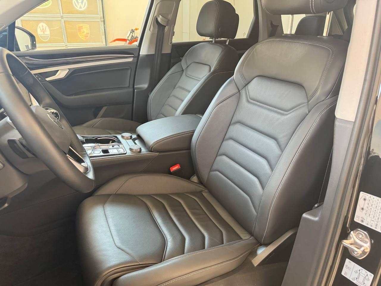 Volkswagen Touareg 3.0 V6 TDI SCR Elegance