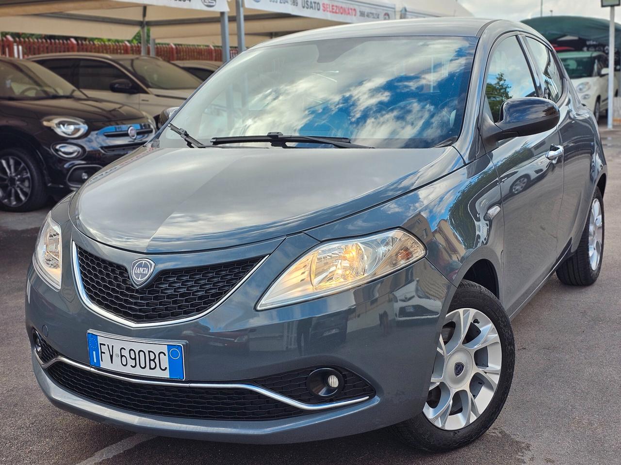 Lancia Ypsilon 0.9 TwinAir 85 CV 5 porte S&S DFN Gold