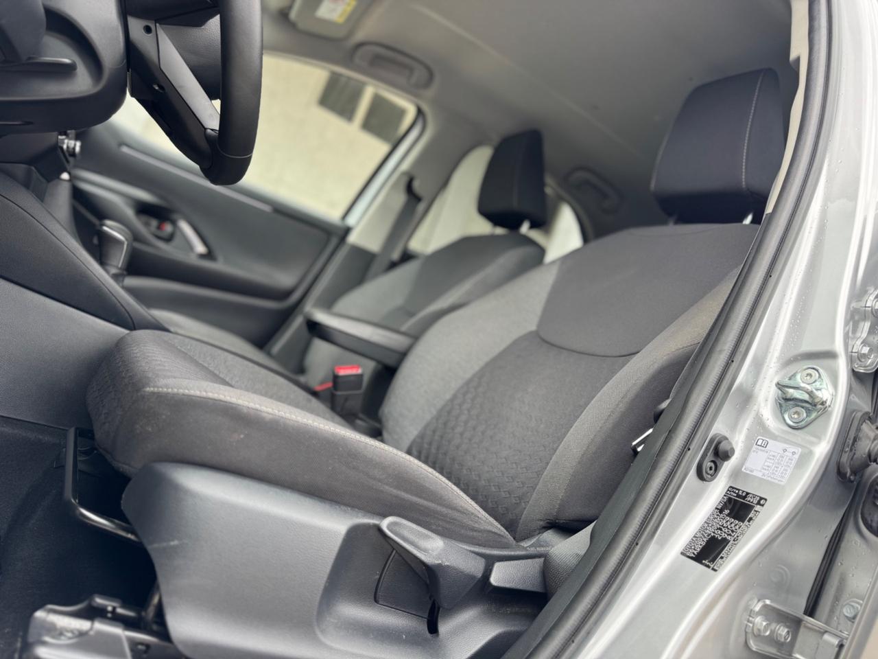 TOYOTA YARID HYBRID SOLI 4286 KM PRONTA CONSEGNA