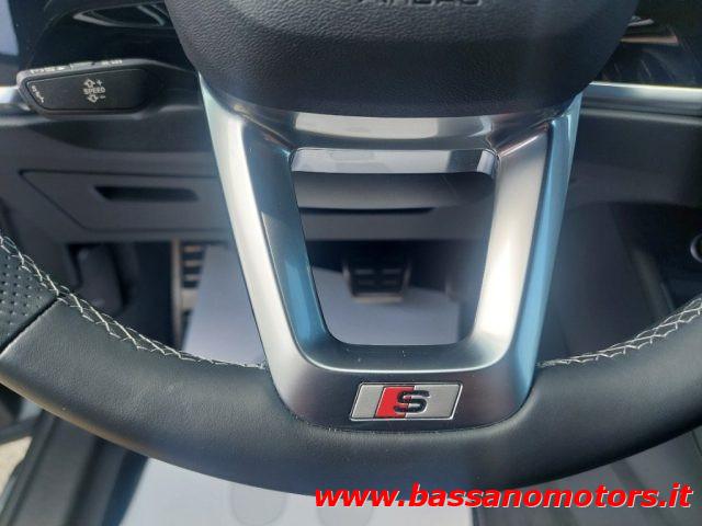 AUDI Q3 SPB 35 TFSI S tronic S line edition Identity Black