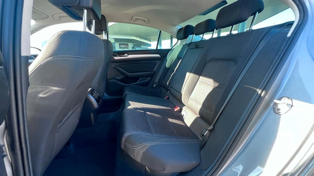 Volkswagen Passat 2.0 TDI Highline BlueMotion Technology