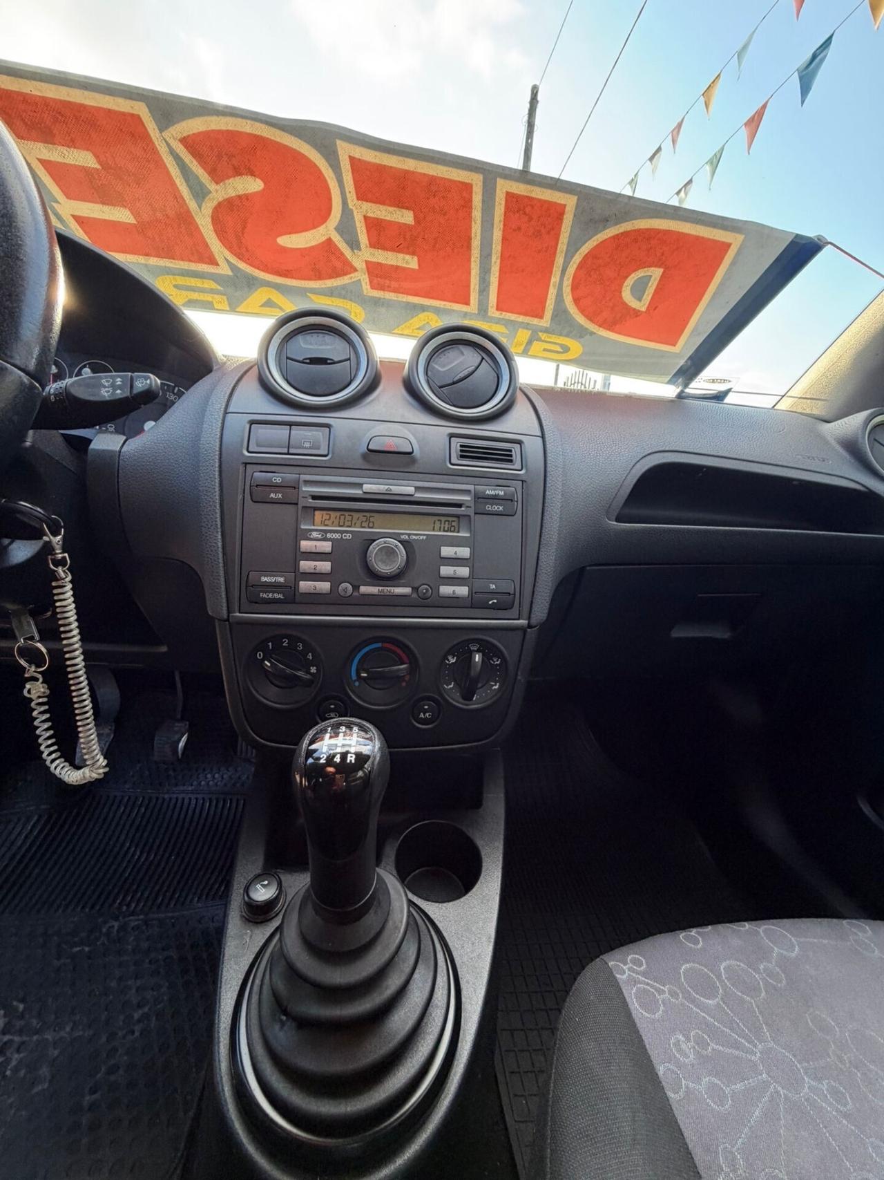 Ford Fiesta 1.4 TDCi 5p. Ghia