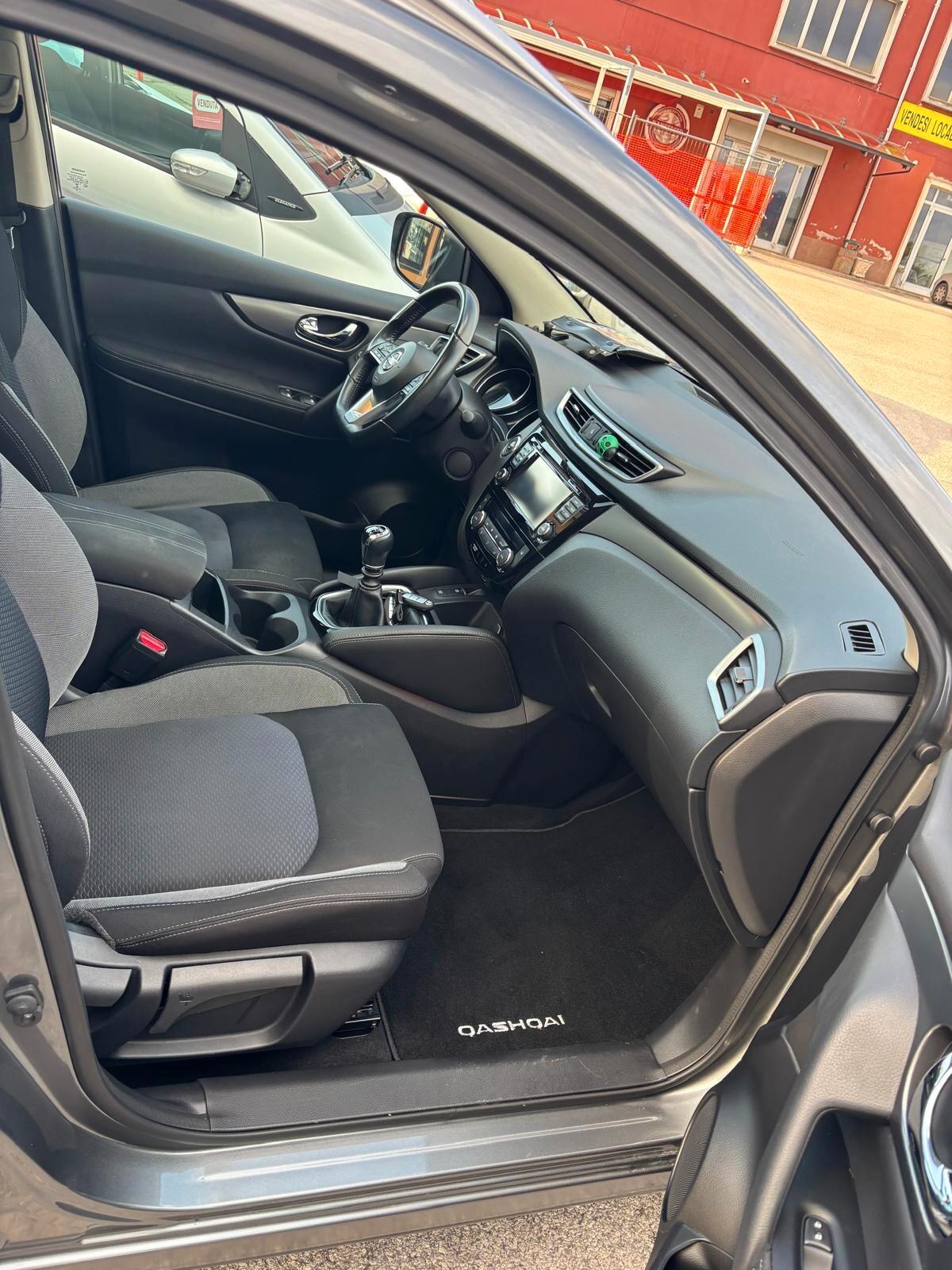 Nissan Qashqai 1.5 dCi N-Connecta