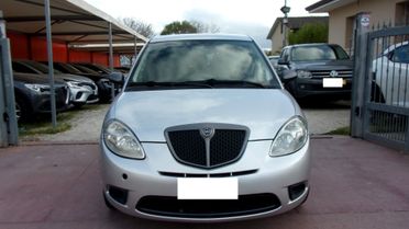 Lancia Ypsilon 1.3 MJT 90 CV Platino