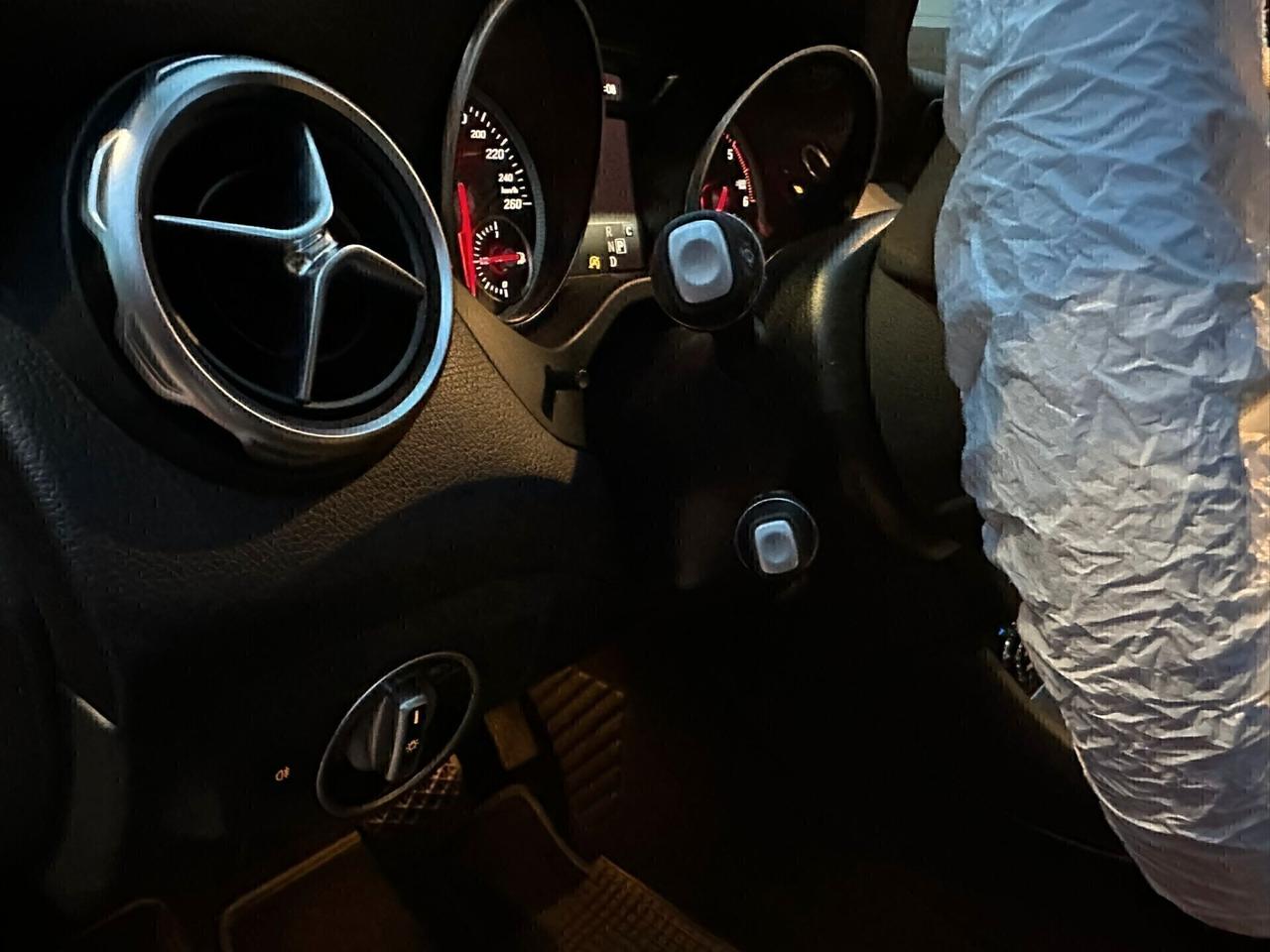 Mercedes-benz GLA200d Automatic Premium ENDURO TETTO FULL