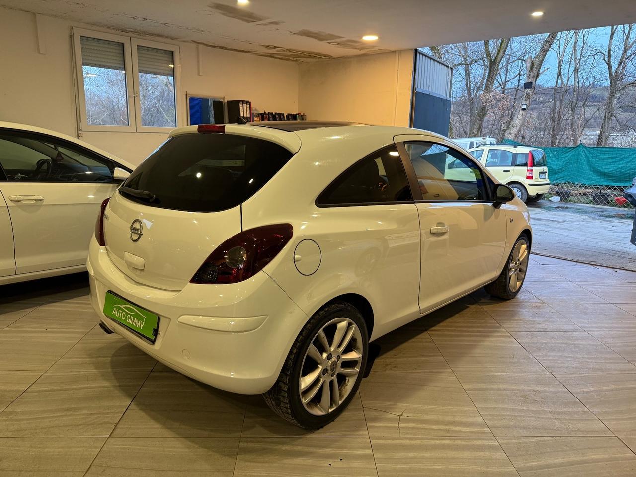 Opel Corsa 1.2 METANO BENZINA 2012