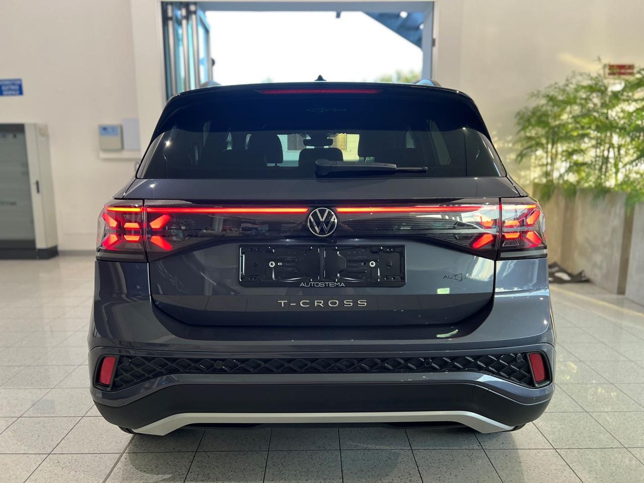 VOLKSWAGEN T-Cross 2024 1.0 tsi R-Line 115cv dsg