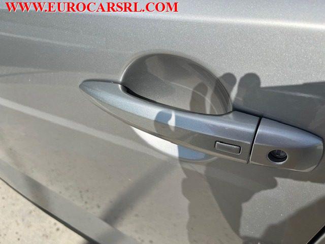 NISSAN Qashqai MHEV 140 CV N-Connecta