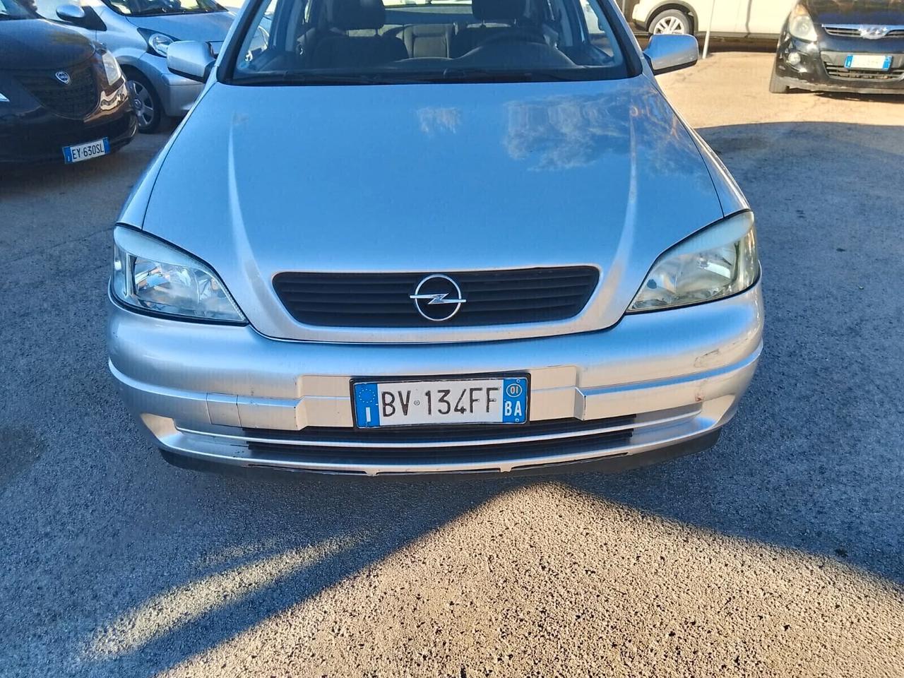 Opel Astra 1.4i 5 porte GPL