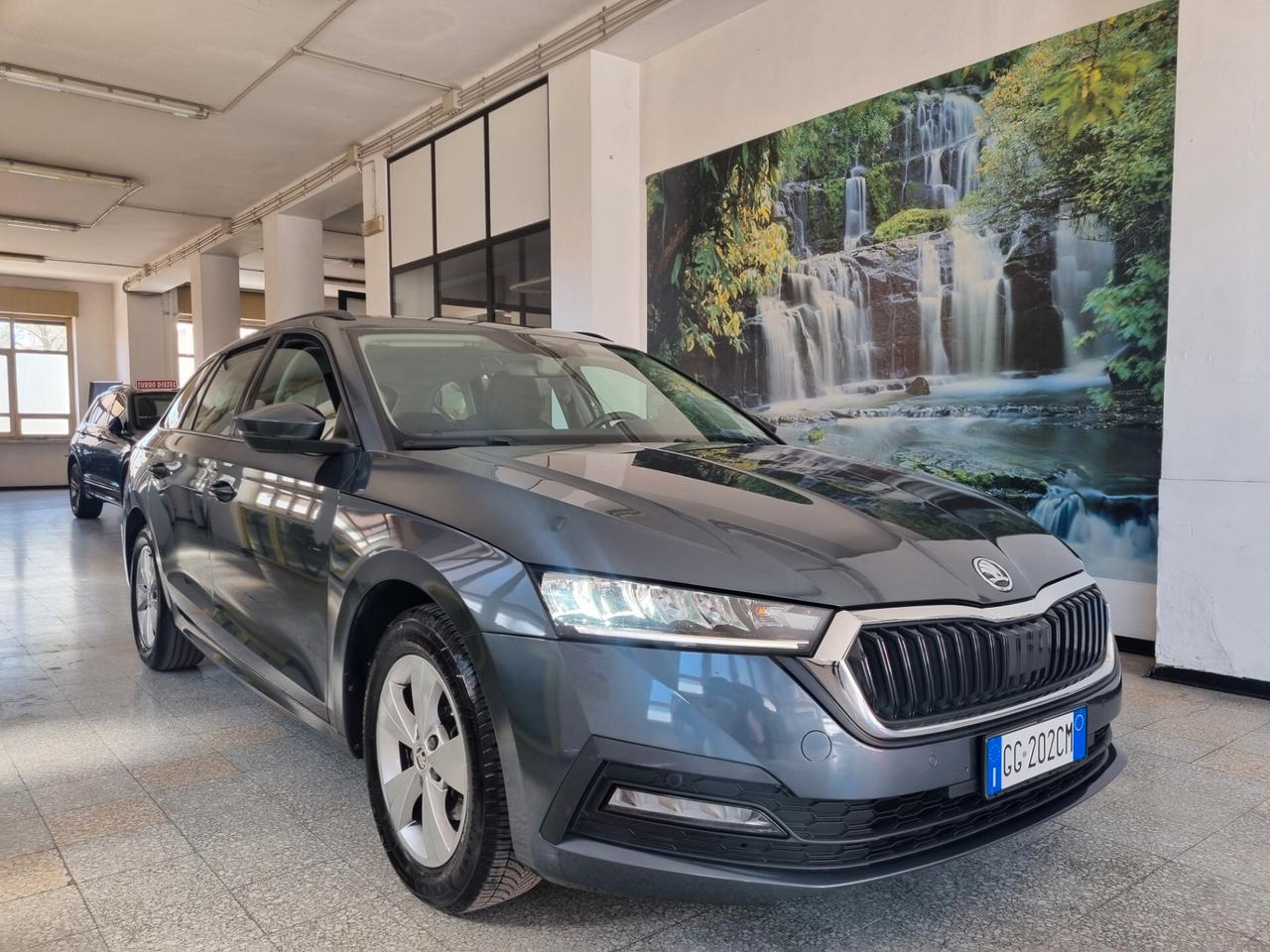 Skoda Octavia 1.5 G-TEC DSG Wagon FULL LED, NAVI